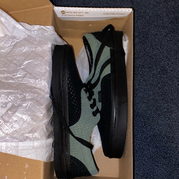 Vans Shoes - Rare Harry Potter Slytherin Vans